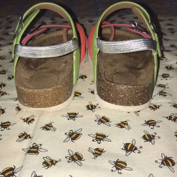 4/$10🌻🌻Really cute multi color sandals - Picture 5 of 8